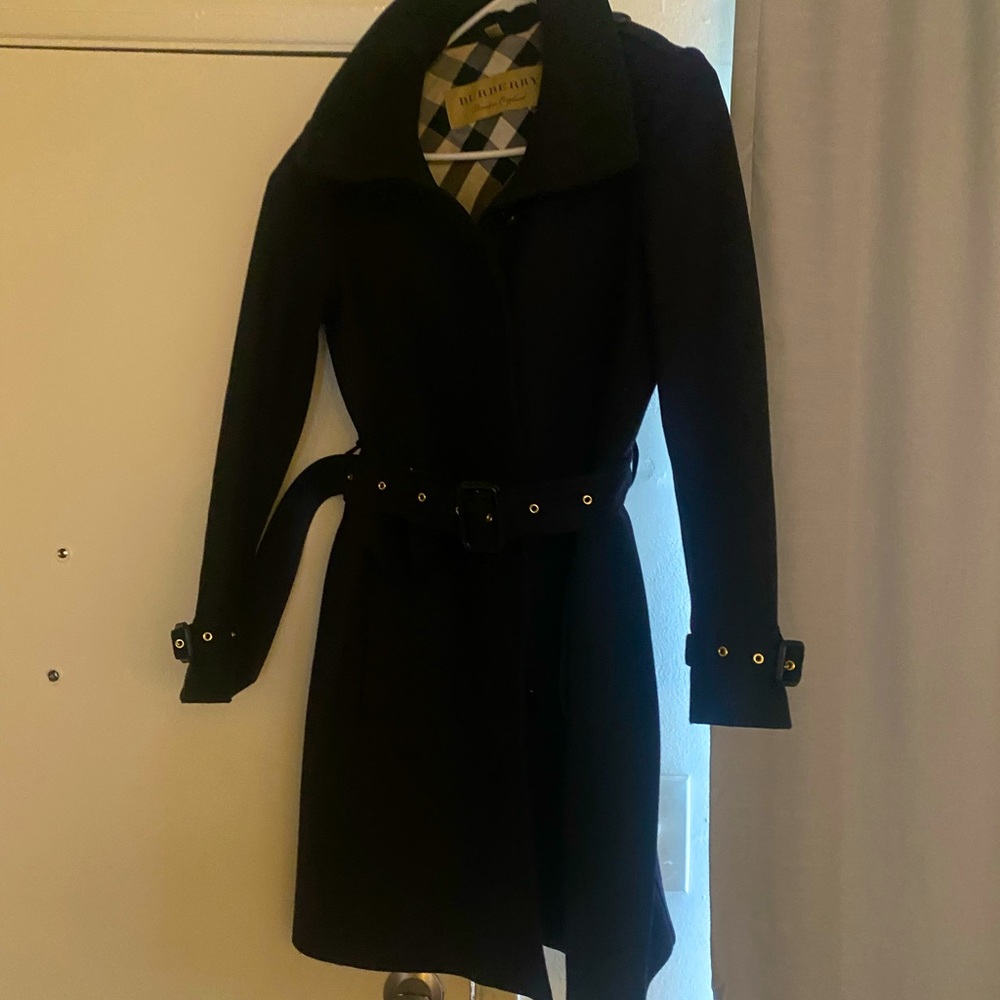 Burberry coat, great condition US size 6